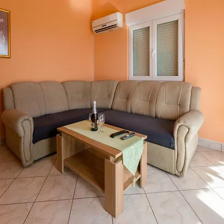 Apartment Goranka *